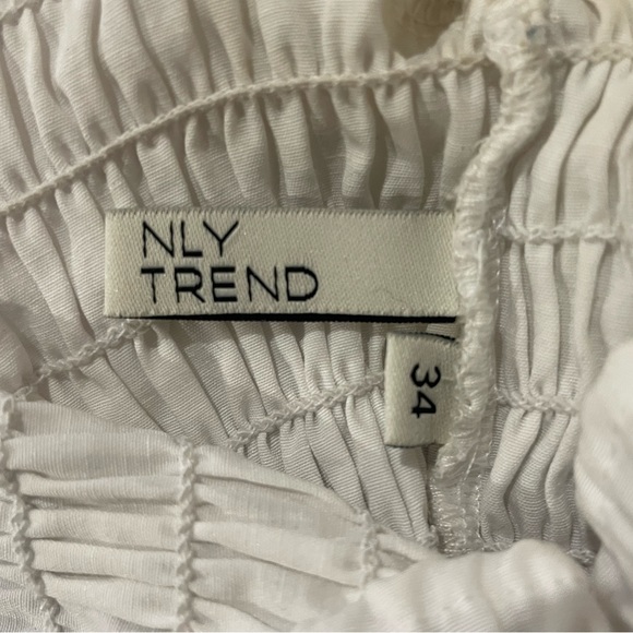 WHITE RUFFLE CROPPED BLOUSE - Picture 3 of 3